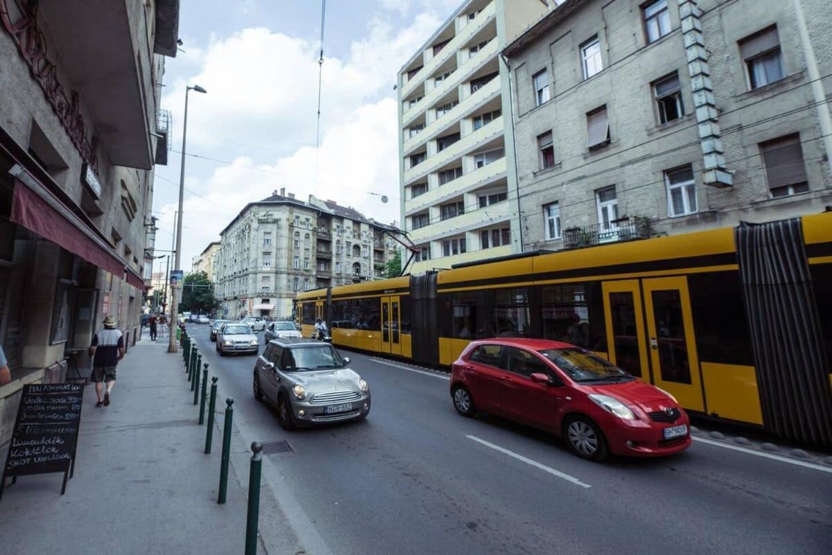 Renovated Design Apartment Close To The Danube Budapest Exteriör bild